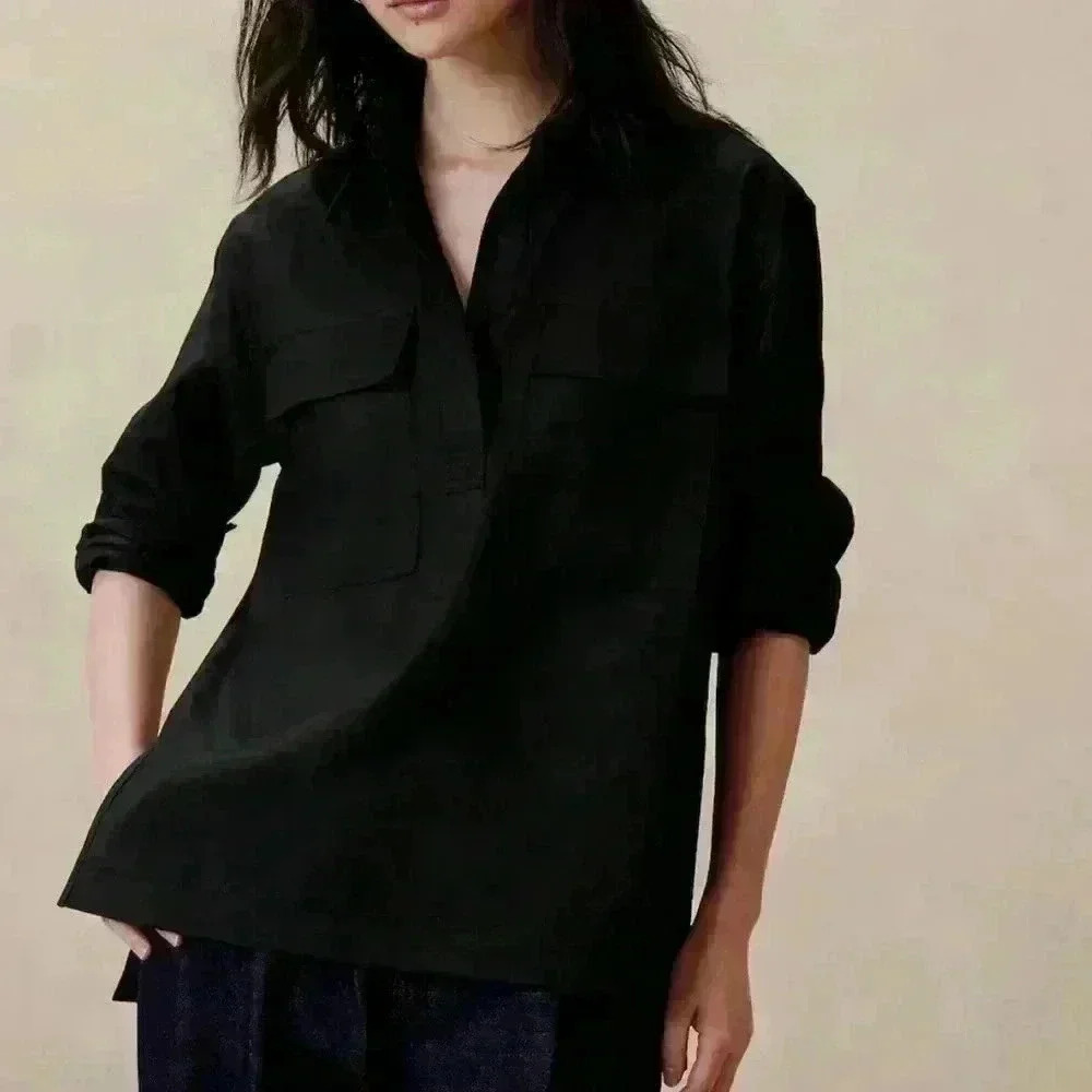 Banana Republic DOUBLE-POCKET POPOVER BLOUSE